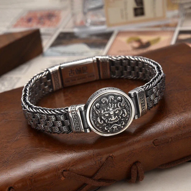 Retro Men Domineering Divine Beast 925 Silver Bracelet Jewelry Hand Woven Ancient Copper Coins Chain Bracelet Male Gift
Retro Men Domineering Divine Beast 925 Silver Bracelet Jewelry Hand Woven Ancient Copper Coins Chain Bracelet Male Gift