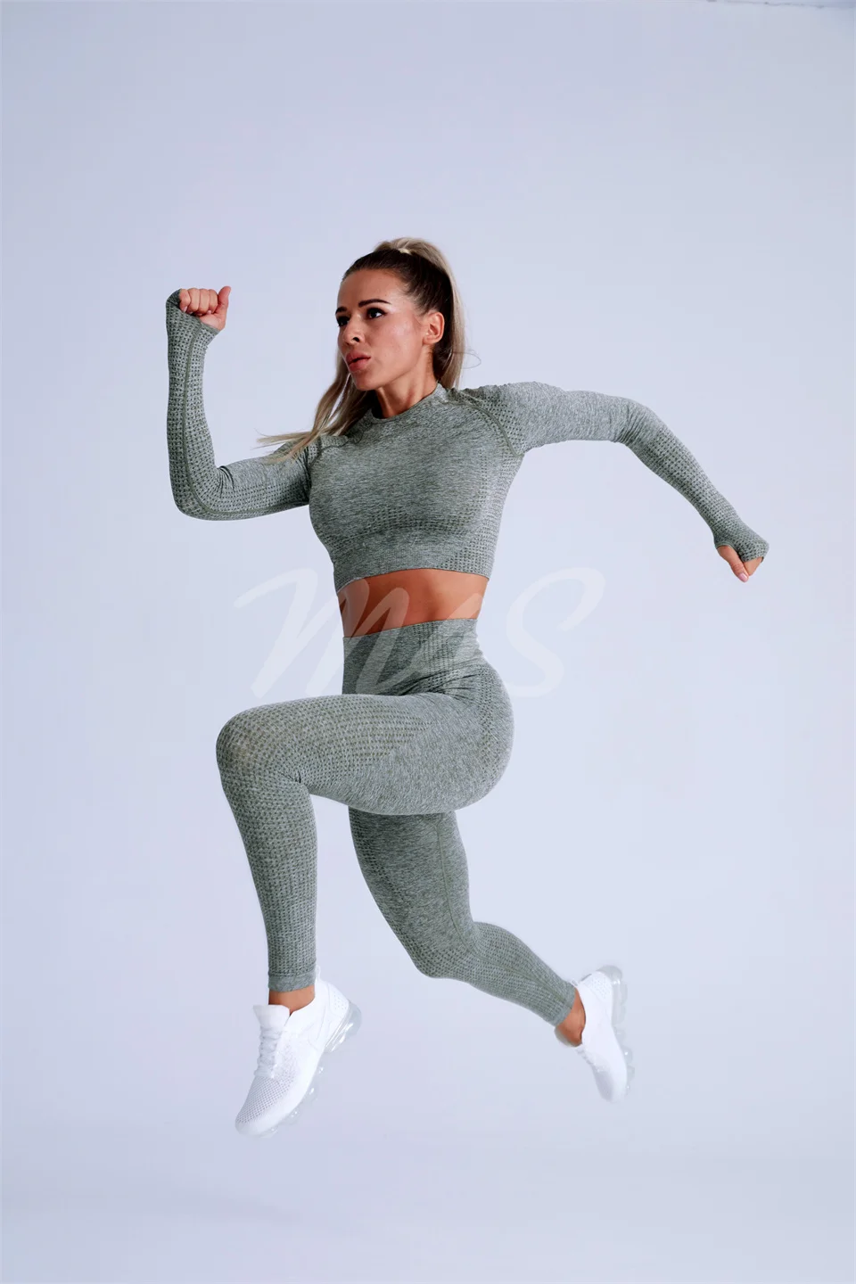 Ensemble Weibliche 2 Stück Yoga Set Frauen Nahtlose Daumen Loch Gym Workout Fitness Kleidung Sportswear Langarm Crop Top Leggings Ensemble Weibliche 2 Stück Yoga Set Frauen Nahtlose Daumen Loch Gym Workout Fitness Kleidung Sportswear Langarm Crop Top Leggings