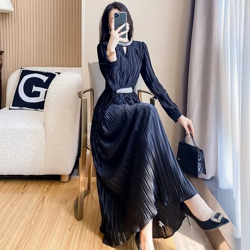 Dress Women 2023 Early Spring Temperament Goddess Style Black Long Sleeve Dress Fashionable O Neck French Long Dress Female
Dress Women 2023 Early Spring Temperament Goddess Style Black Long Sleeve Dress Fashionable O Neck French Long Dress Female