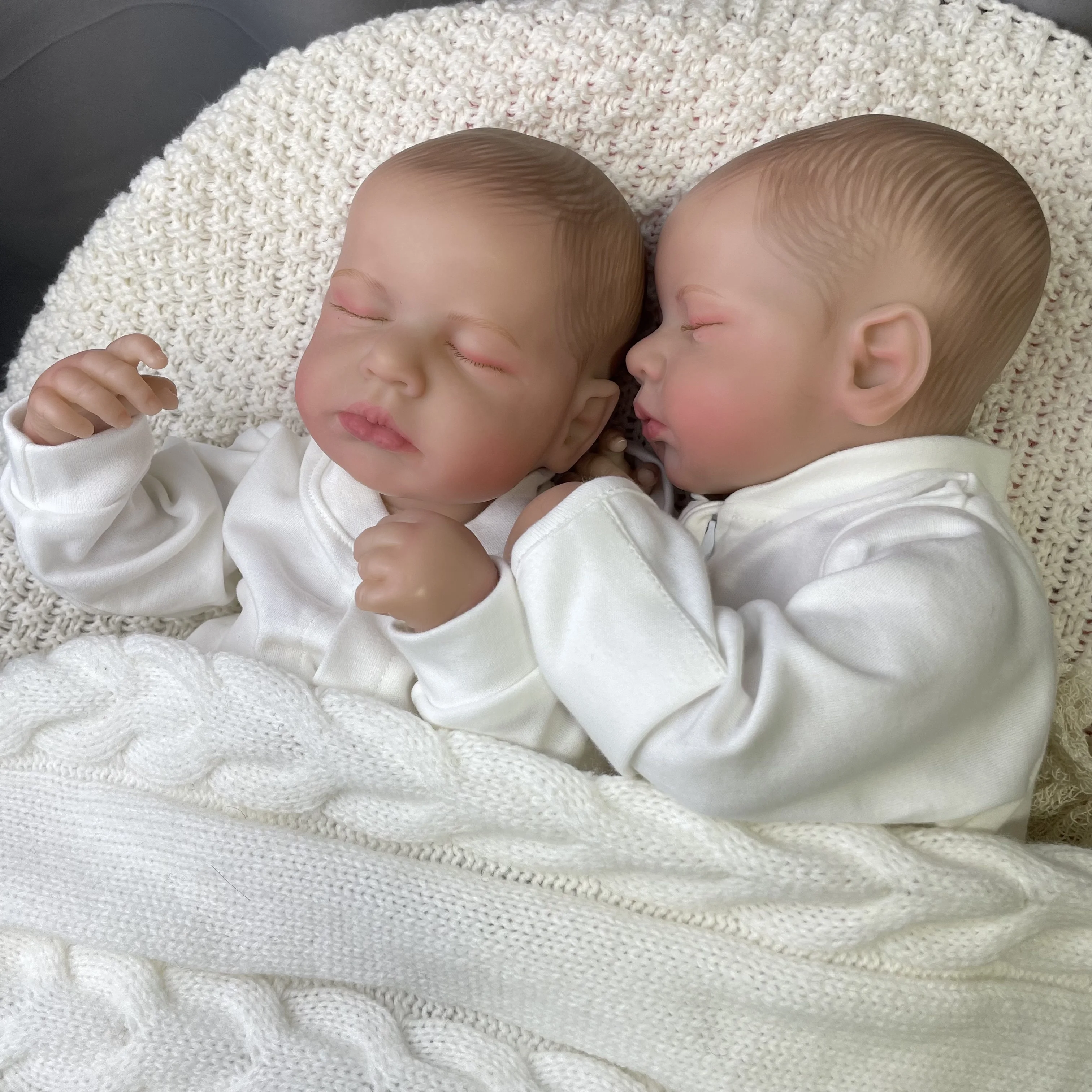 19Inch Finished Reborn Baby Dolls LouLou Sleeping Already Painted Vinyl Cloth Body Surprise Toys Figure for Girls Christmas Gift
19Inch Finished Reborn Baby Dolls LouLou Sleeping Already Painted Vinyl Cloth Body Surprise Toys Figure for Girls Christmas Gift