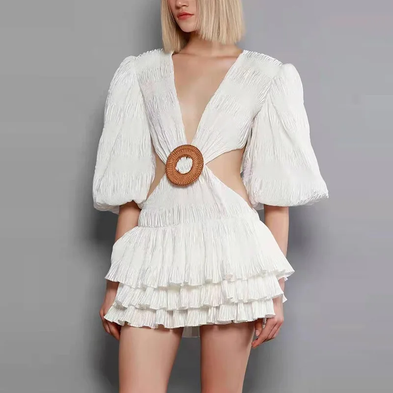 A-line skirt 2023 autumn new careful machine sexy solid color V-neck bubble sleeve dress female
A-line skirt 2023 autumn new careful machine sexy solid color V-neck bubble sleeve dress female