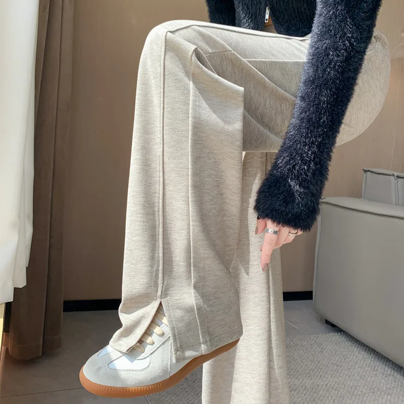 Спортивные брюки женские с широкими штанинами, повседневные серые спортивные штаны оверсайз с разрезом и высокой талией, одежда для спортзала в Корейском стиле, уличная одежда 
Спортивные брюки женские с широкими штанинами, повседневные серые спортивные штаны оверсайз с разрезом и высокой талией, одежда для спортзала в Корейском стиле, уличная одежда