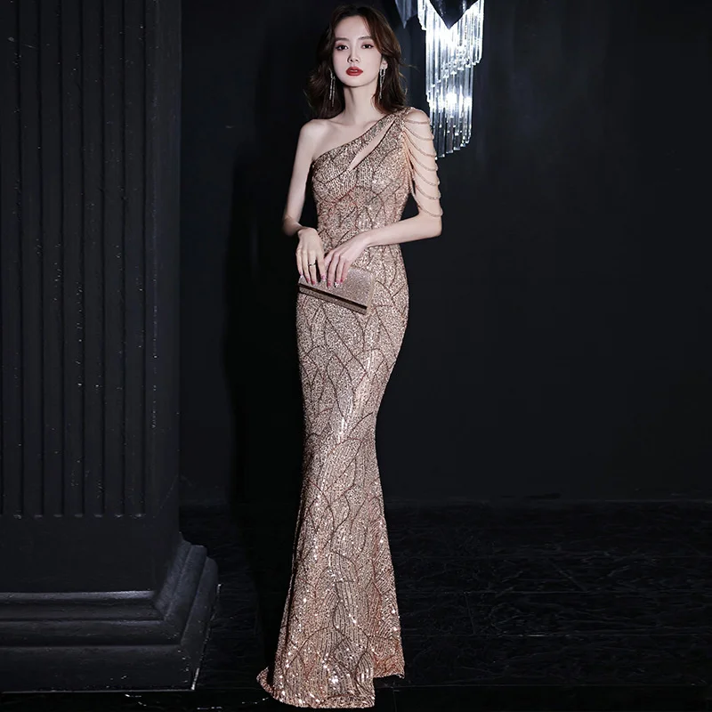 Heavy industry evening dress women 2022 new banquet temperament host walk show dress sexy one shoulder fishtail
Heavy industry evening dress women 2022 new banquet temperament host walk show dress sexy one shoulder fishtail
