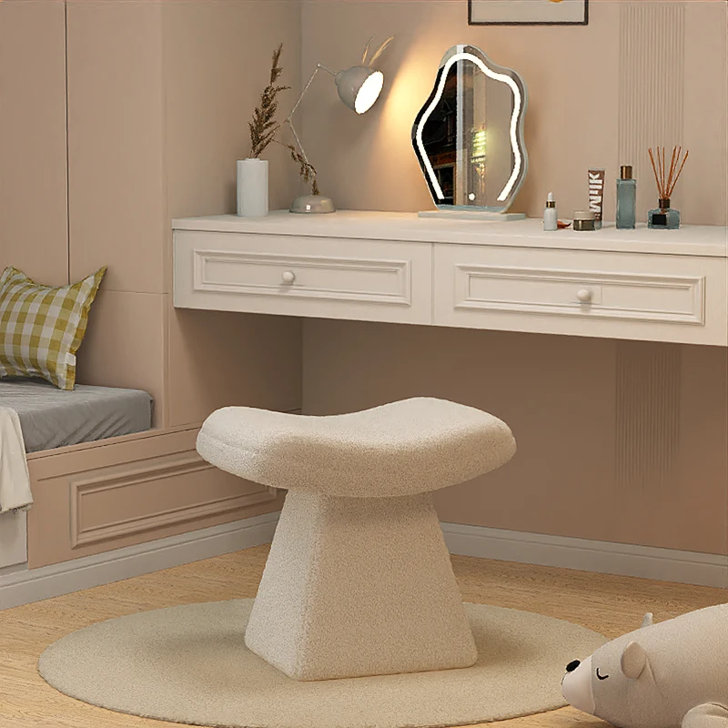 Light Luxury Dressing Stool Nordic Modern Minimalist Dressing Table Stool Girl Bedroom Chair Makeup Stool Furniture
Light Luxury Dressing Stool Nordic Modern Minimalist Dressing Table Stool Girl Bedroom Chair Makeup Stool Furniture