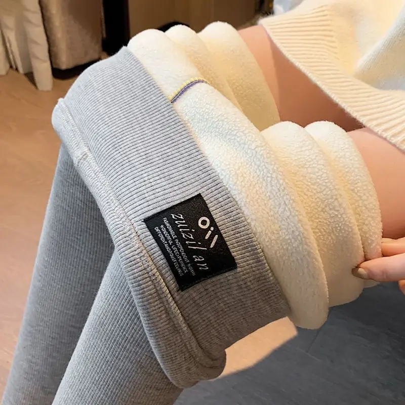 Fleece-lined Leggings Autumn and Winter Women's Outer Wearing Warm Cotton Pants Thickened Tight Stretch Legging
Fleece-lined Leggings Autumn and Winter Women's Outer Wearing Warm Cotton Pants Thickened Tight Stretch Legging