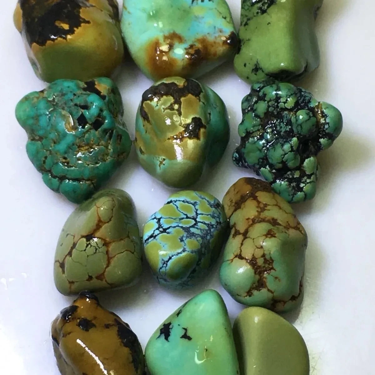 Natural Crystal Raw Stone Turquoise Raw Ore Accompanying Stone Feng Shui Ornaments Play Decorative Small Ornamental Stone Fish
Natural Crystal Raw Stone Turquoise Raw Ore Accompanying Stone Feng Shui Ornaments Play Decorative Small Ornamental Stone Fish