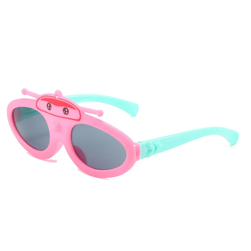 Модные Детские корейские Солнцезащитные очки новые детские солнцезащитные очки с заклепками для мальчиков и девочек солнцезащитные очки с персонализированным дизайном
Модные Детские корейские Солнцезащитные очки новые детские солнцезащитные очки с заклепками для мальчиков и девочек солнцезащитные очки с персонализированным дизайном