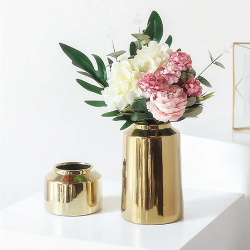 Nordic Brass Golden Ceramic Vase model Home soft decoration ornament Flower arrangement set birthday gift
Nordic Brass Golden Ceramic Vase model Home soft decoration ornament Flower arrangement set birthday gift