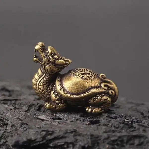 Медный Ретро Bibcock Xuanwu медный твердый черепаха полный медный счастливый орнамент городской дом для предотвращения злодей.
Медный Ретро Bibcock Xuanwu медный твердый черепаха полный медный счастливый орнамент городской дом для предотвращения злодей.