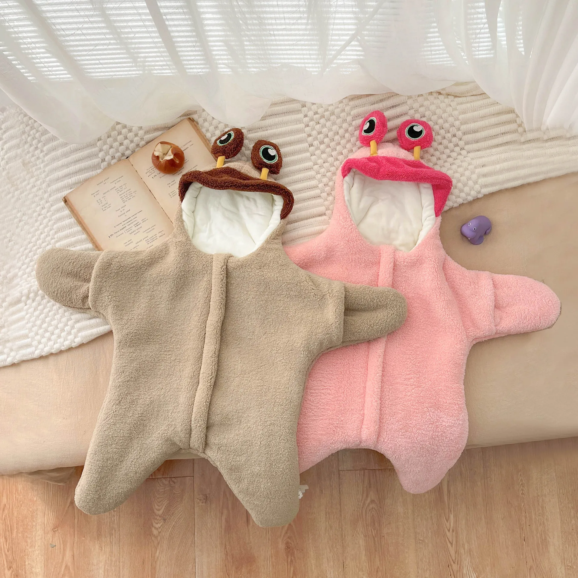 Baby Sleep Bag Snails Cartoon Pentagram Clothes Boys and Girls Autumn Winter Plus Cashmere Starfish Cute Newborns Jumpsuits
Baby Sleep Bag Snails Cartoon Pentagram Clothes Boys and Girls Autumn Winter Plus Cashmere Starfish Cute Newborns Jumpsuits