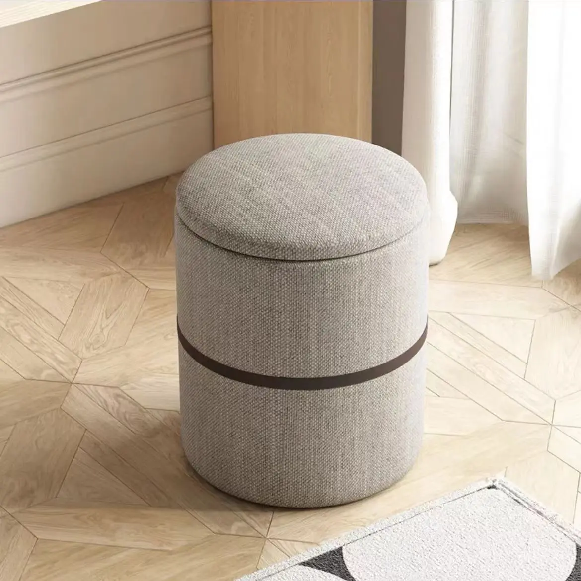 Cream wind stool girls bedroom makeup stool Lamb fleece home sitting pier round stool Simple dresser chair Manicure
Cream wind stool girls bedroom makeup stool Lamb fleece home sitting pier round stool Simple dresser chair Manicure