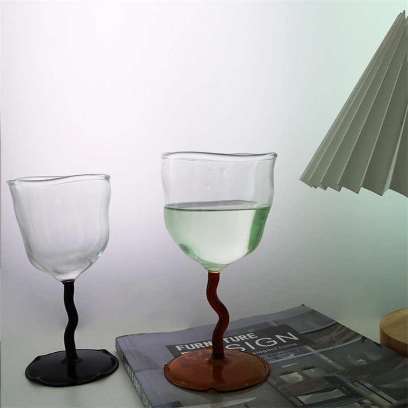 

European Style Shaped Champagne Cocktail Glass Irregular Tall Red Wine Glass Creative Simple Twisted Glass Household Water Cup