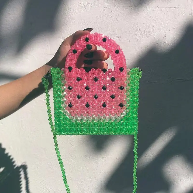 

Летняя новая женская сумка, маленькие ярко-зеленые и красные дизайнерские сумки через плечо, персонализированная плетеная Сумочка с бисером и кристаллами в виде арбуза