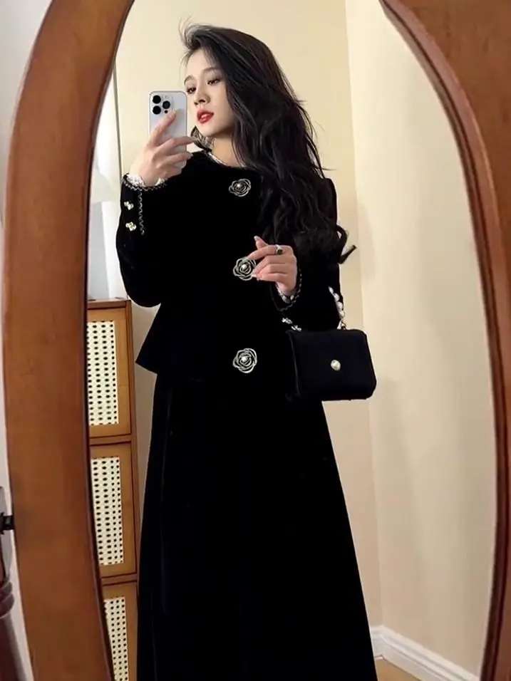 Autumn 2023 New Style Light Luxury High-End Feel Elegant Style Velvet Women’s Outfit Elegant Half-Length Skirt Set for Women New
Autumn 2023 New Style Light Luxury High-End Feel Elegant Style Velvet Women’s Outfit Elegant Half-Length Skirt Set for Women New