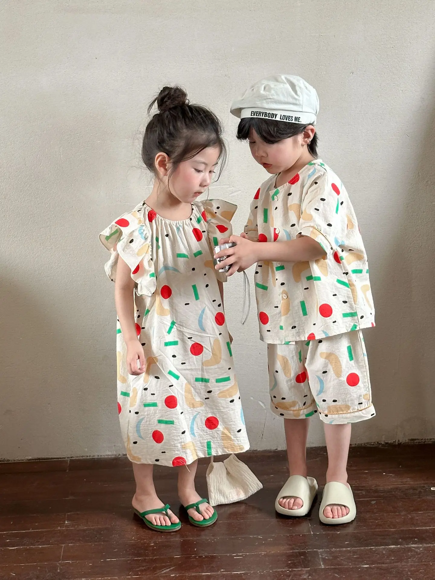 2024 Summer New Children Short Sleeve Set Kids Boys Casual Shorts Suit Toddler Girls Cute Holiday Dress Brother Sisters Outfits
2024 Summer New Children Short Sleeve Set Kids Boys Casual Shorts Suit Toddler Girls Cute Holiday Dress Brother Sisters Outfits