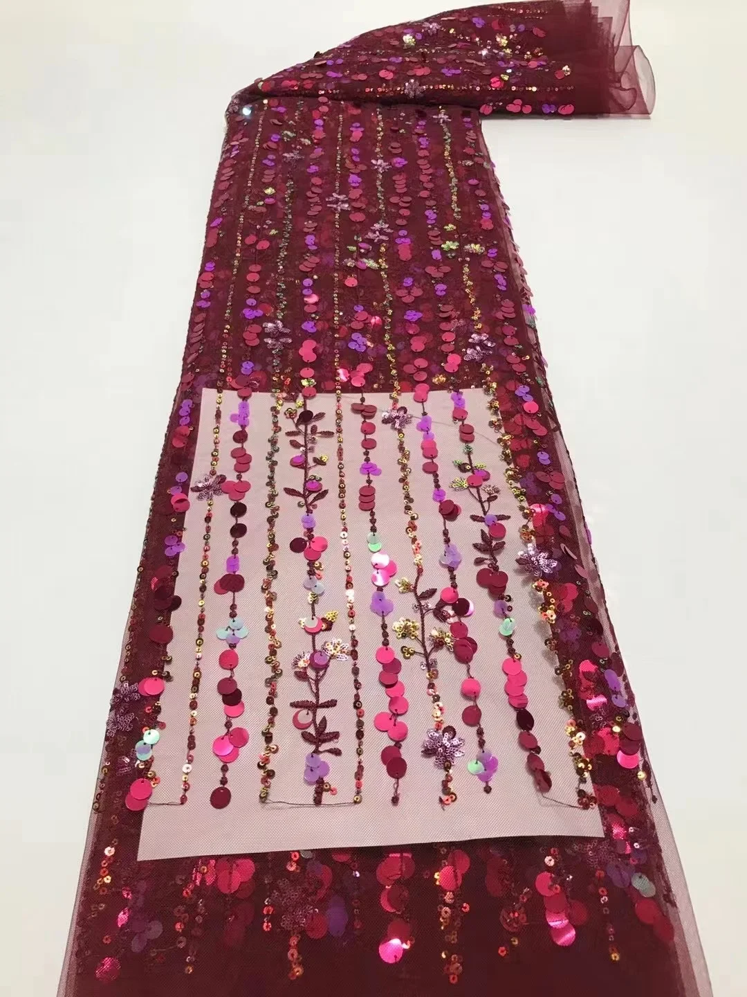 French Nigerian Sequins Net African High Quality Tulle Mesh Lace Fabric For Dress Party 5 Yards/Lot
French Nigerian Sequins Net African High Quality Tulle Mesh Lace Fabric For Dress Party 5 Yards/Lot