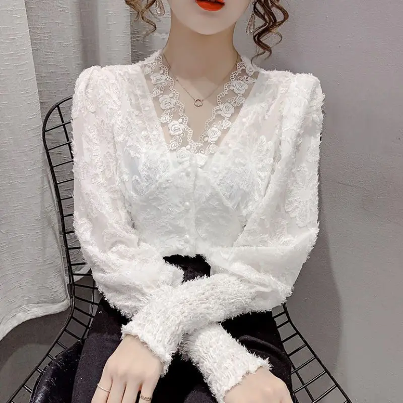 Women Spring and Autumn Embroidery Blouses Shirts Lady Single Breasted Long Sleeve V Collar Lace Pullovers Blusas Tops T345
Women Spring and Autumn Embroidery Blouses Shirts Lady Single Breasted Long Sleeve V Collar Lace Pullovers Blusas Tops T345