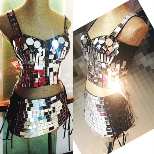 Shiny silver Mirror costumes New 2-piece set of pure handmade navel sling reflective lens corset/short leather skirt Set
Shiny silver Mirror costumes New 2-piece set of pure handmade navel sling reflective lens corset/short leather skirt Set
