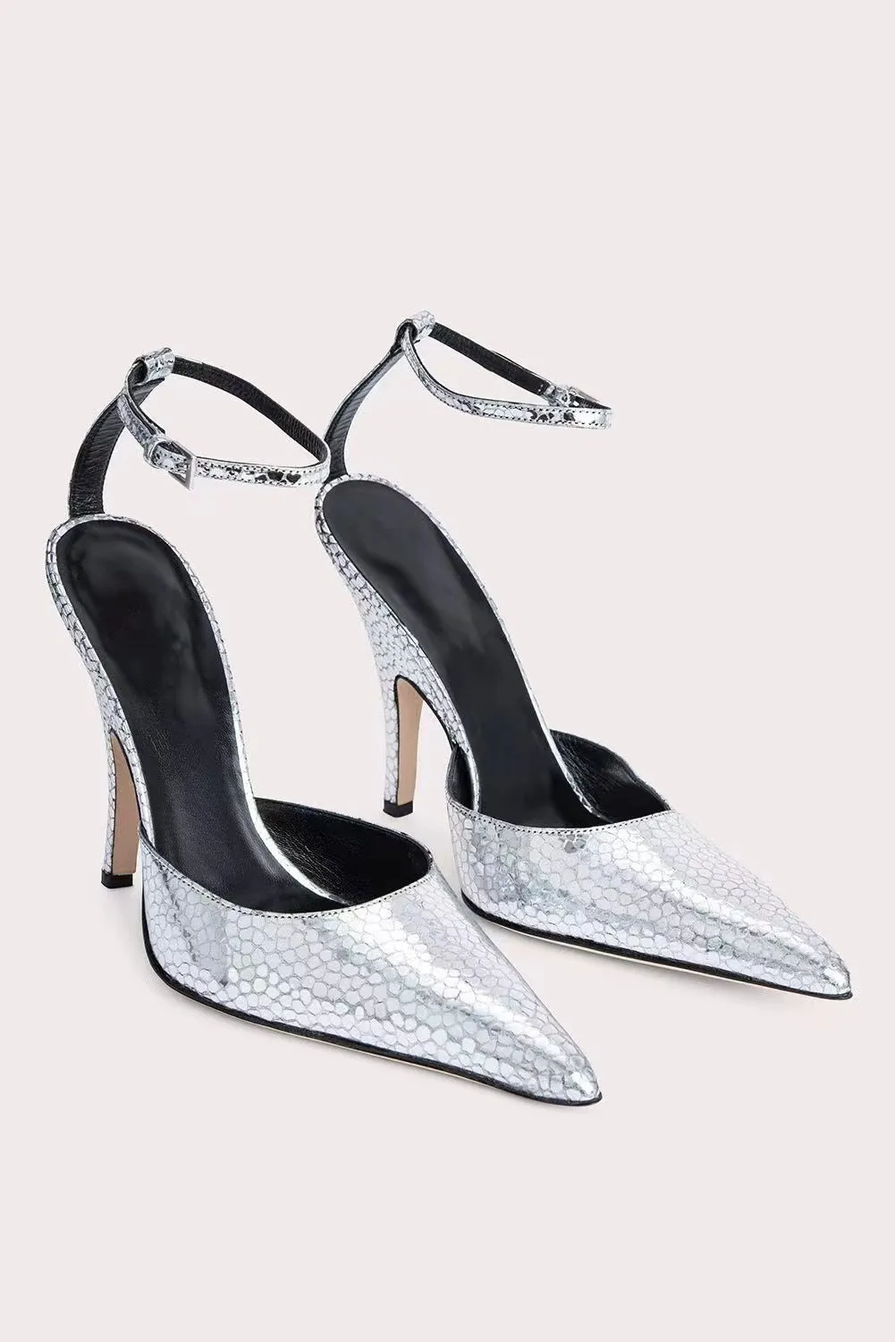 Summer Sexy Pointed Toe Stiletto High Heels Solid Color Sandals New Design Pumps Buckle Strap Plus Size Women Shoes
Summer Sexy Pointed Toe Stiletto High Heels Solid Color Sandals New Design Pumps Buckle Strap Plus Size Women Shoes