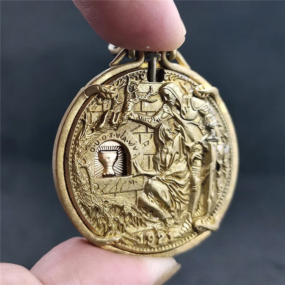 Wandering Coin Holy Grail Inserted Sword Coin Maya Relief Organ Coin Activity Pendant Collection Commemorative
Wandering Coin Holy Grail Inserted Sword Coin Maya Relief Organ Coin Activity Pendant Collection Commemorative