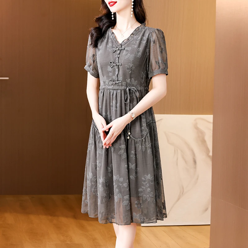 Summer Women Satin Vintage Luxury Bodycon Dresses 2024 Office Lady Floral Silk Midi Dress Elegant Casual Night Party Vestidos
Summer Women Satin Vintage Luxury Bodycon Dresses 2024 Office Lady Floral Silk Midi Dress Elegant Casual Night Party Vestidos