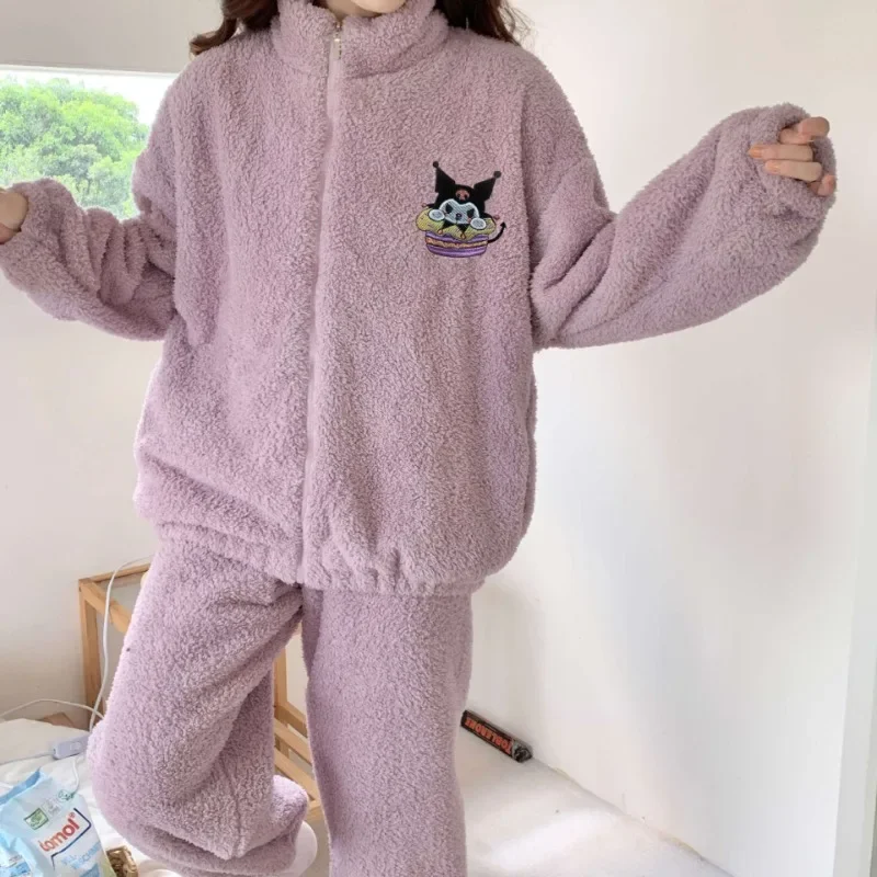 Sanrios Kuromi Anime Kawaii Winter Thickened Zipper Cardigan Long Sleeve Cartoon Can Wear Coral Fleece Set Christmas Gifts
Sanrios Kuromi Anime Kawaii Winter Thickened Zipper Cardigan Long Sleeve Cartoon Can Wear Coral Fleece Set Christmas Gifts