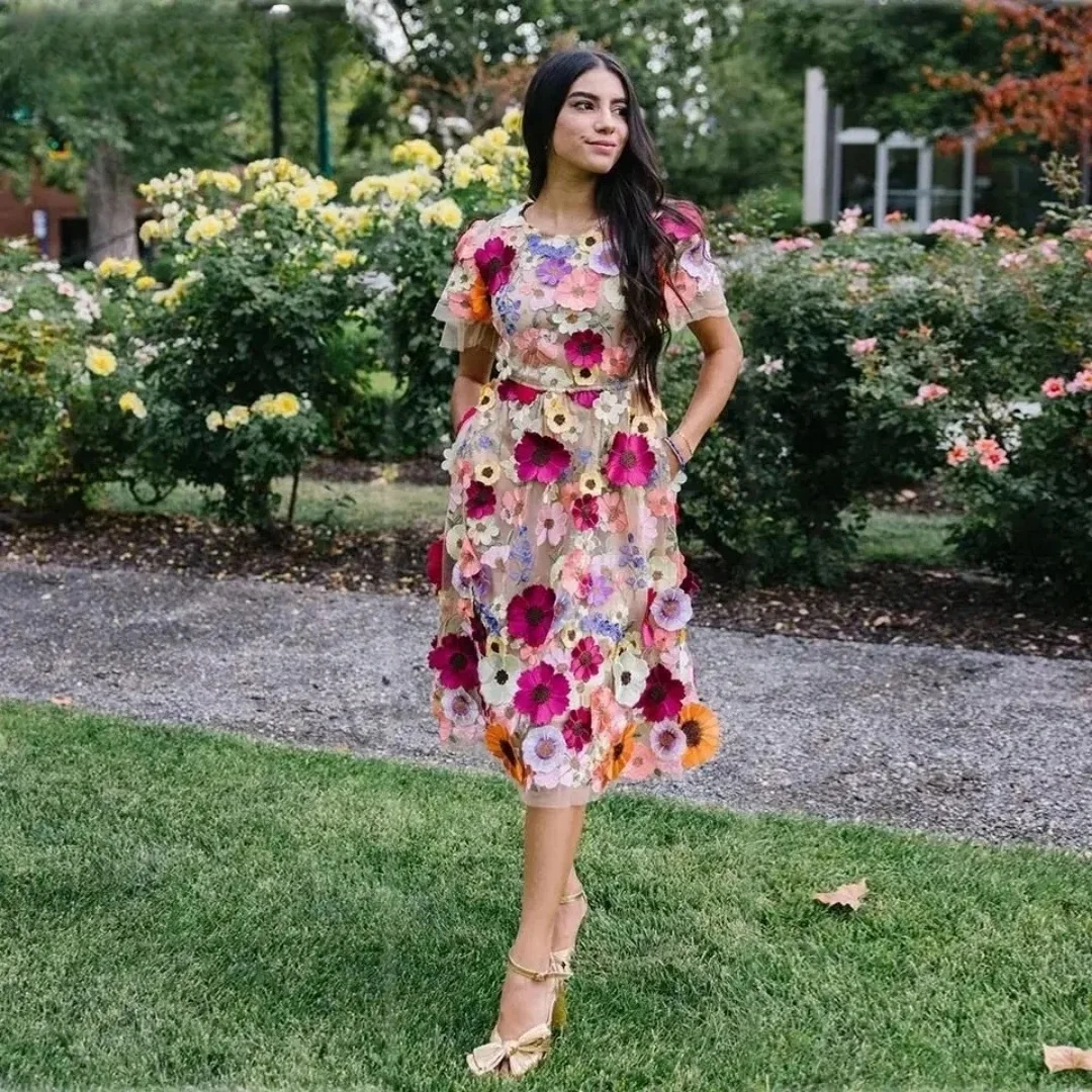 Lena-2024 Flower Decal Ball Dress Luxury Short Sleeve A-line Knee Length Evening Dress
Lena-2024 Flower Decal Ball Dress Luxury Short Sleeve A-line Knee Length Evening Dress
