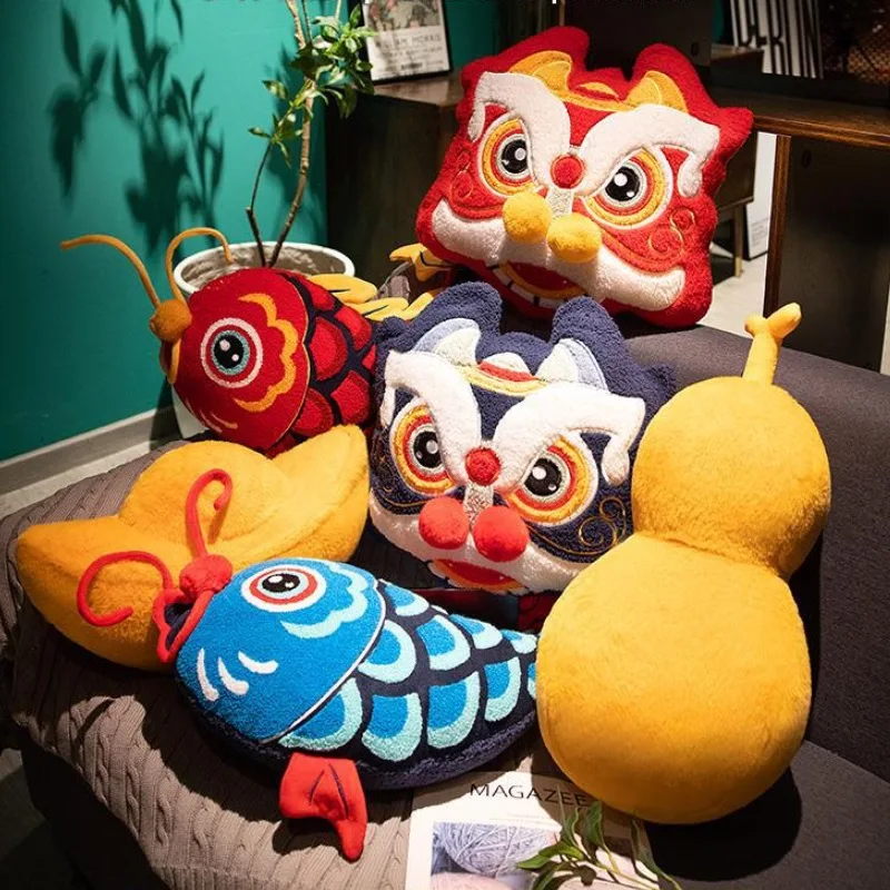DUNXDECO Irregular Pillow Chinese Dance Lion Blue Fish Yellow Gourd Lucky Joyful Cushion Art House Office Sofa Chair Decorate
DUNXDECO Irregular Pillow Chinese Dance Lion Blue Fish Yellow Gourd Lucky Joyful Cushion Art House Office Sofa Chair Decorate