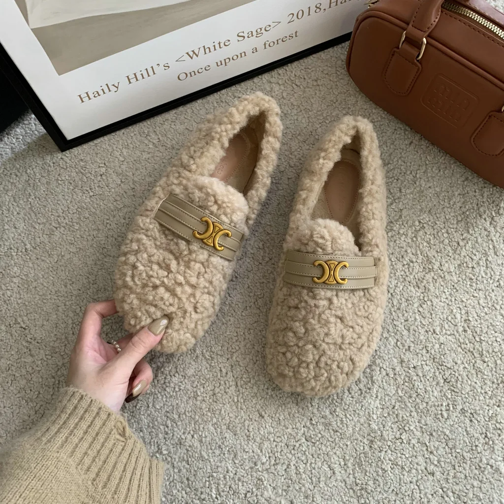 Lamb Hair Single Shoes Winter, Wearing Women's Bean Shoes for Outdoor Wear. Low Heeled Soft Soled Plush Shoes Keep Women Warm
Lamb Hair Single Shoes Winter, Wearing Women's Bean Shoes for Outdoor Wear. Low Heeled Soft Soled Plush Shoes Keep Women Warm