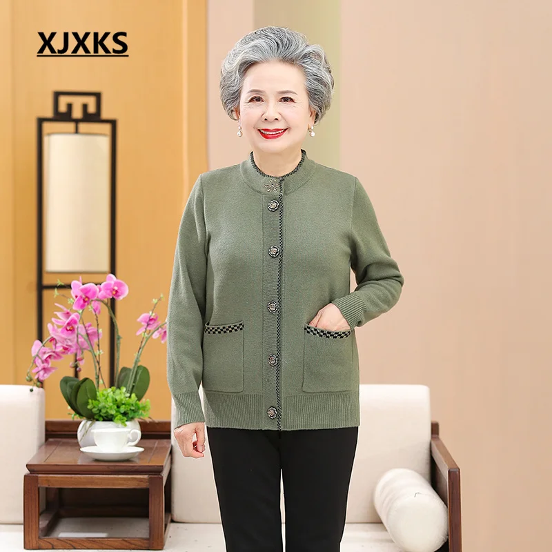 XJXKS 2022 Winter Latest Middle-aged Elderly Mother's Clothing Women Jacket Large Size Single-breasted Cardigan Jaqueta Feminina
XJXKS 2022 Winter Latest Middle-aged Elderly Mother's Clothing Women Jacket Large Size Single-breasted Cardigan Jaqueta Feminina