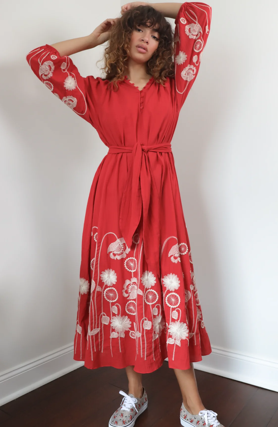 AYUALIN Vintage Red Floral Embroidery Dresses Boho Beach Loose Vestidos Boho Lantern Long Sleeve Cotton Dress for Women Robe
AYUALIN Vintage Red Floral Embroidery Dresses Boho Beach Loose Vestidos Boho Lantern Long Sleeve Cotton Dress for Women Robe
