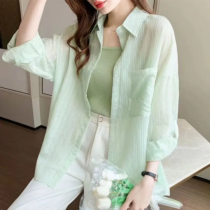 

Streetwear Loose Single-breasted Shirt Spring Summer New Turn-down Collar Spliced Female Clothing Stylish Striped Pockets Blouse