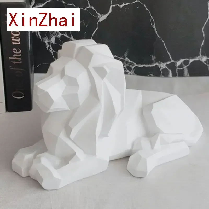 

Abstract Geometric Origami Lion King Statues Resin Figurines for Interior Home Office Living Room Desktop Decoration