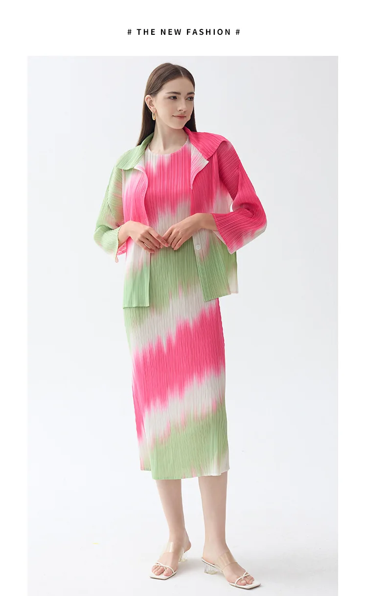 High quality Japanese niche designer luxury lady gradually slim slim round collar female two sets of long-sleeved coat dress
High quality Japanese niche designer luxury lady gradually slim slim round collar female two sets of long-sleeved coat dress