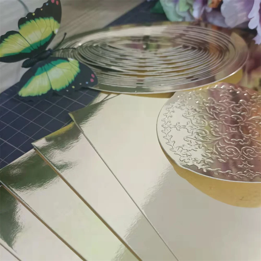 6 Pieces 250gms A4 20cmx30cm, Single -sided Gold Cut Paper for Cutting Die Matte Foil Diy 2022 Greeting Card Handmade Embossing
6 Pieces 250gms A4 20cmx30cm, Single -sided Gold Cut Paper for Cutting Die Matte Foil Diy 2022 Greeting Card Handmade Embossing