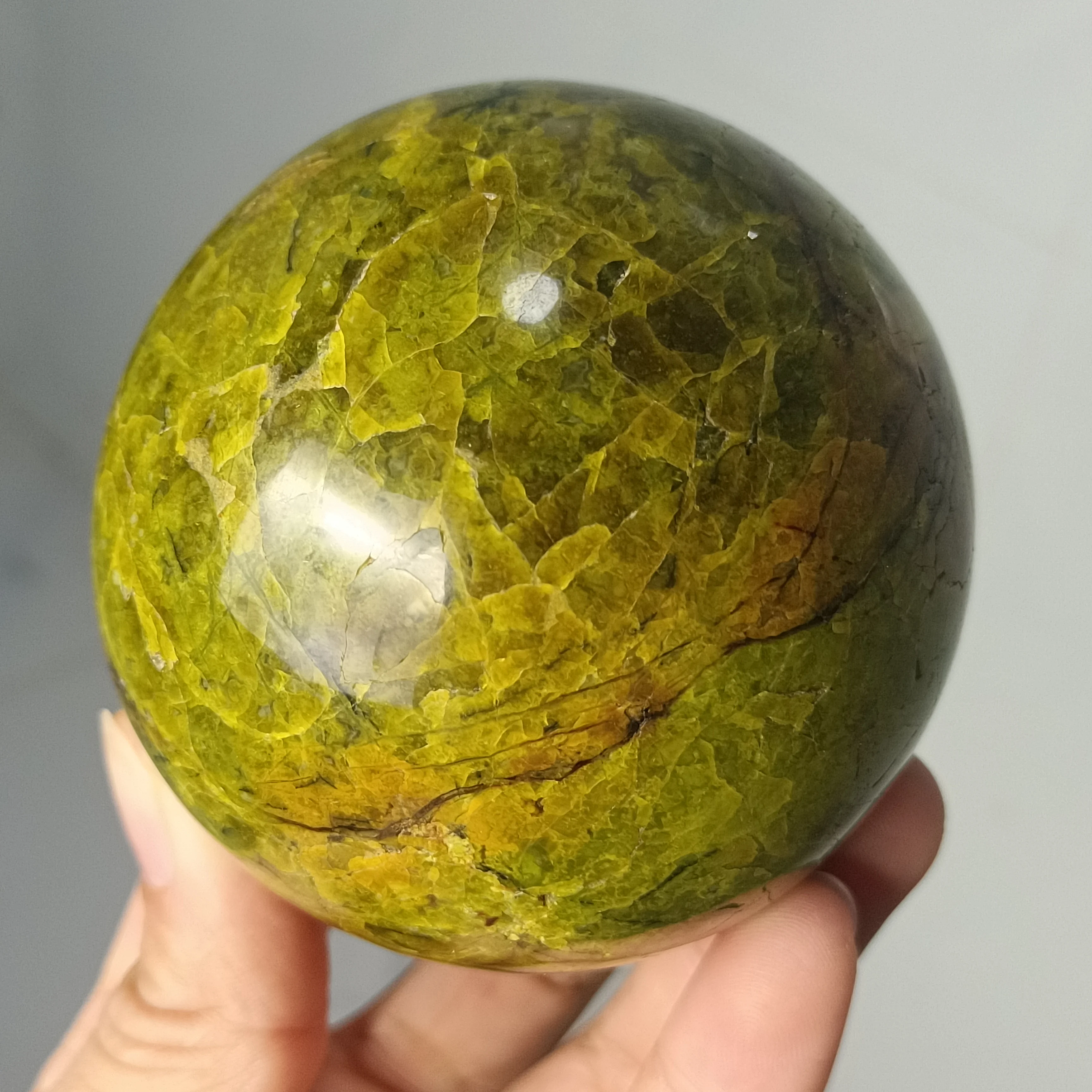 

Magical Natural Green Opal Ball Quartz Crystal Ball Mineral Specimen Spiritual Healing Home Office Degaussing Decorative Gem