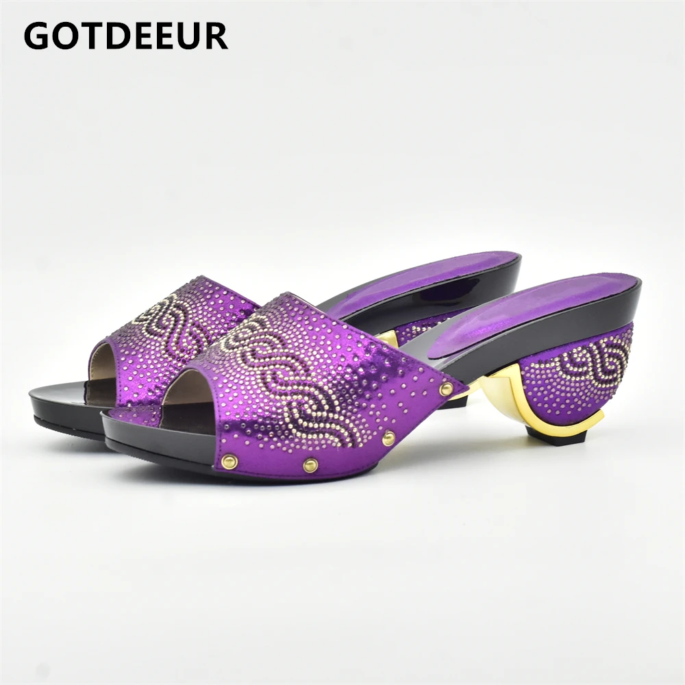 New African Slippers Summer High Heels High Quality African Low Heels Pumps African Women Wedding Shoes Purple Color Women Shoes
New African Slippers Summer High Heels High Quality African Low Heels Pumps African Women Wedding Shoes Purple Color Women Shoes