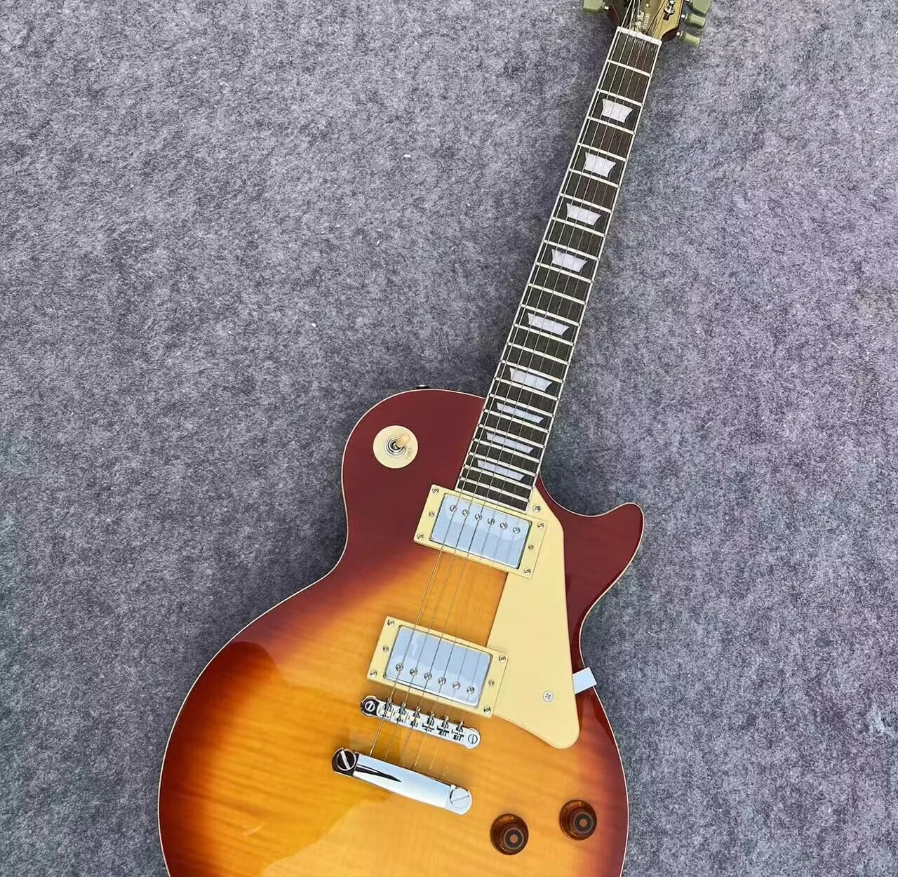 

Relic Electric Guitar Flamed Maple Top 1959 Tribute to Gary Moore Peter Green Smoked Sunburst One Piece Body and Neck SDAFGERFR