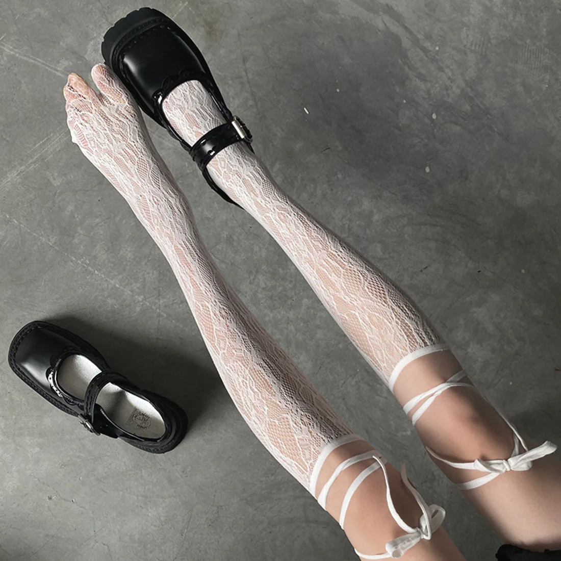 New Korean Version Of Split Toe Straps Lace Knee-length Stockings Female Trendy Cool Middle Tube Japanese Student Sexy
New Korean Version Of Split Toe Straps Lace Knee-length Stockings Female Trendy Cool Middle Tube Japanese Student Sexy