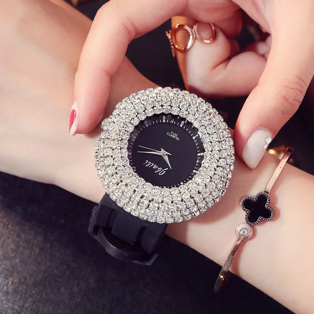 New Silicone Watch Ladies Fashion Korean Version of High-end Luxury Diamond-encrusted Starry Watch with Rhinestones Ladies Gifts 
New Silicone Watch Ladies Fashion Korean Version of High-end Luxury Diamond-encrusted Starry Watch with Rhinestones Ladies Gifts