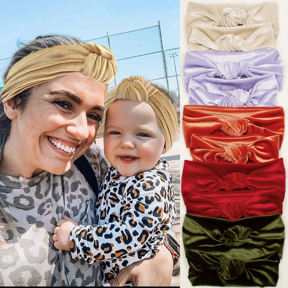 2Pcs/set Mother And Baby Headband Gold Velvet Knotted Hairbands Set Mother Baby Wide Turban Head Wrap Family Elastic Hair Bands
2Pcs/set Mother And Baby Headband Gold Velvet Knotted Hairbands Set Mother Baby Wide Turban Head Wrap Family Elastic Hair Bands
