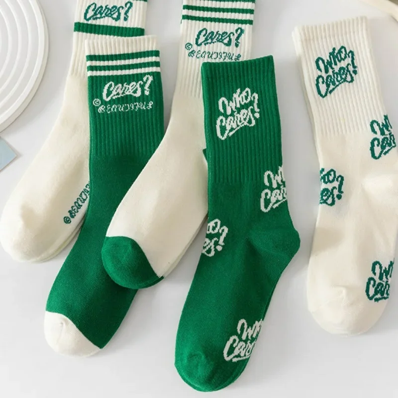 1Pair/2paris New Women's Cotton Medium Sleeve Comfortable Non abrasive Fashion Autumn Winter Sports Letter Stripe Harajuku Socks
1Pair/2paris New Women's Cotton Medium Sleeve Comfortable Non abrasive Fashion Autumn Winter Sports Letter Stripe Harajuku Socks