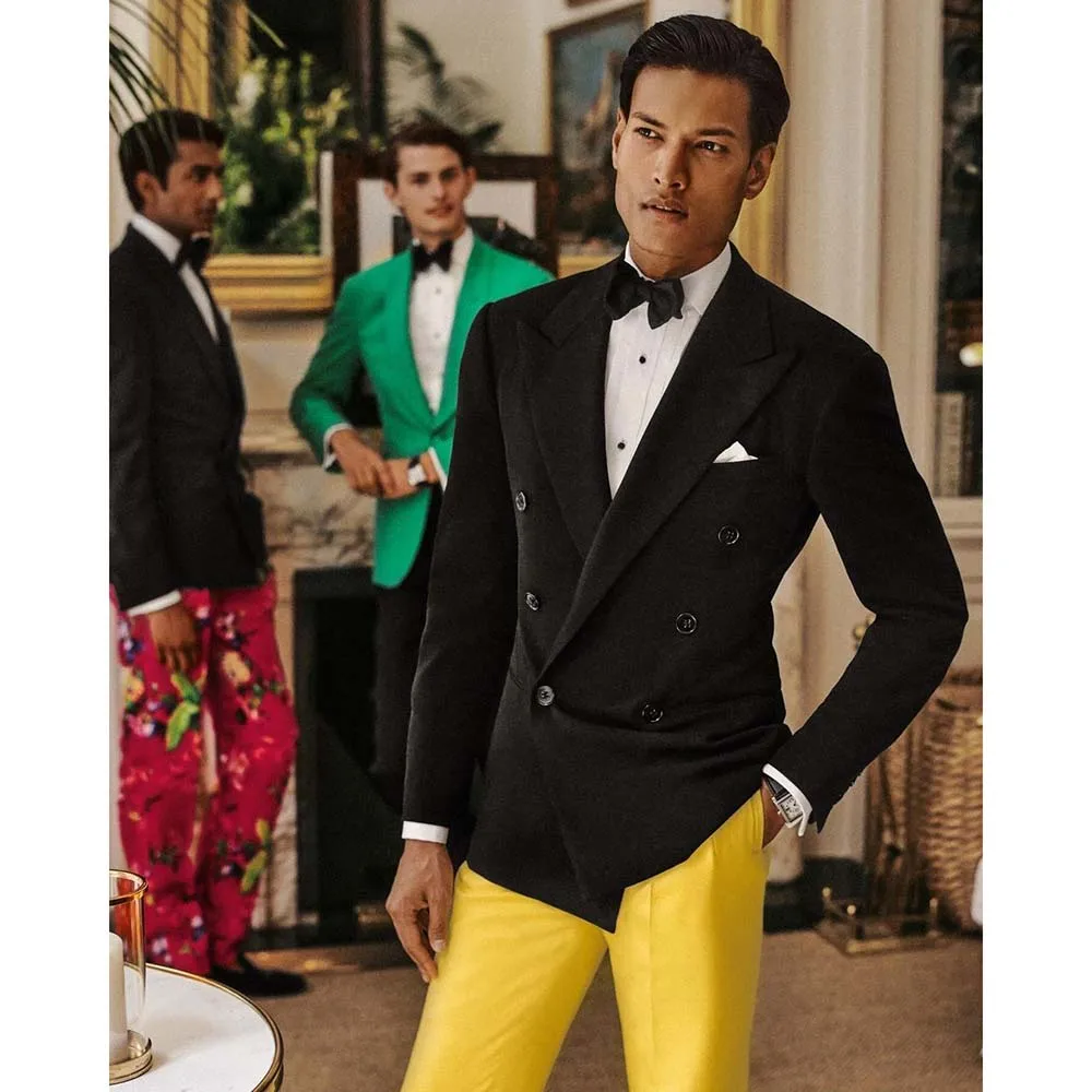 Мужской костюм из двух предметов, черный двубортный блейзер с лацканами и желтые брюки, роскошный костюм для выпускного вечера
Мужской костюм из двух предметов, черный двубортный блейзер с лацканами и желтые брюки, роскошный костюм для выпускного вечера