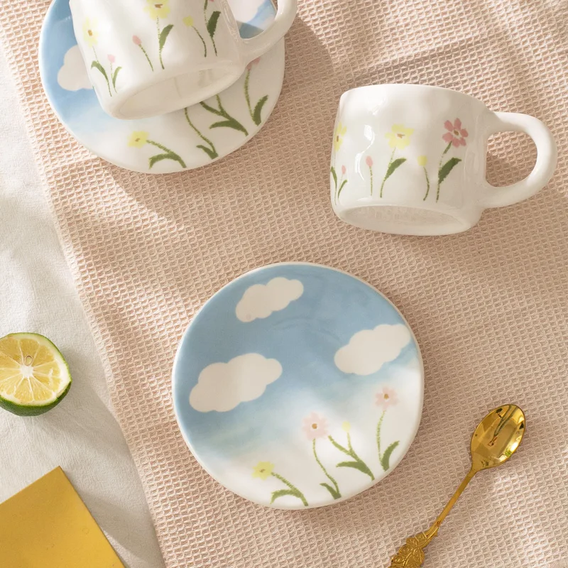 

Spring blue sky and white clouds illustration wind ceramic cups and saucers coffee cups and saucers Korea advanced design sense.