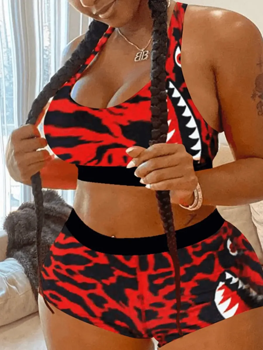 

LW Plus Size Two Piece Sporty All Over Print Red Camo Shorts Set Patchwork U Neck Sheath Tops+Bottoms Matching Outfits
