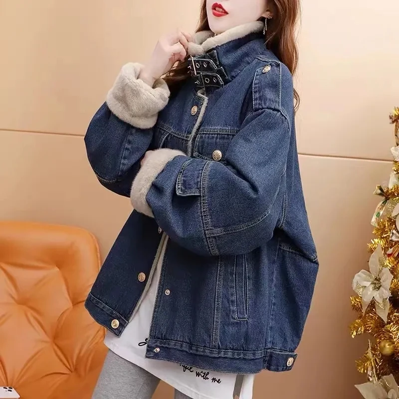 Stand Collar Plus Velvet Warm Denim Jackets Autumn Winter Streetwear Loose Single-breasted Snow Wear Jeans Coat Casual Top Women
Stand Collar Plus Velvet Warm Denim Jackets Autumn Winter Streetwear Loose Single-breasted Snow Wear Jeans Coat Casual Top Women