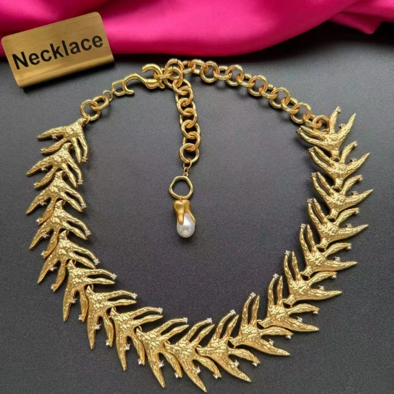 A new fashionable, retro and high-end necklace set 1 Mallzona Sdcd5a55377ac43eda8b12deb40b88115t A new fashionable, retro and high-end necklace set Mallzona