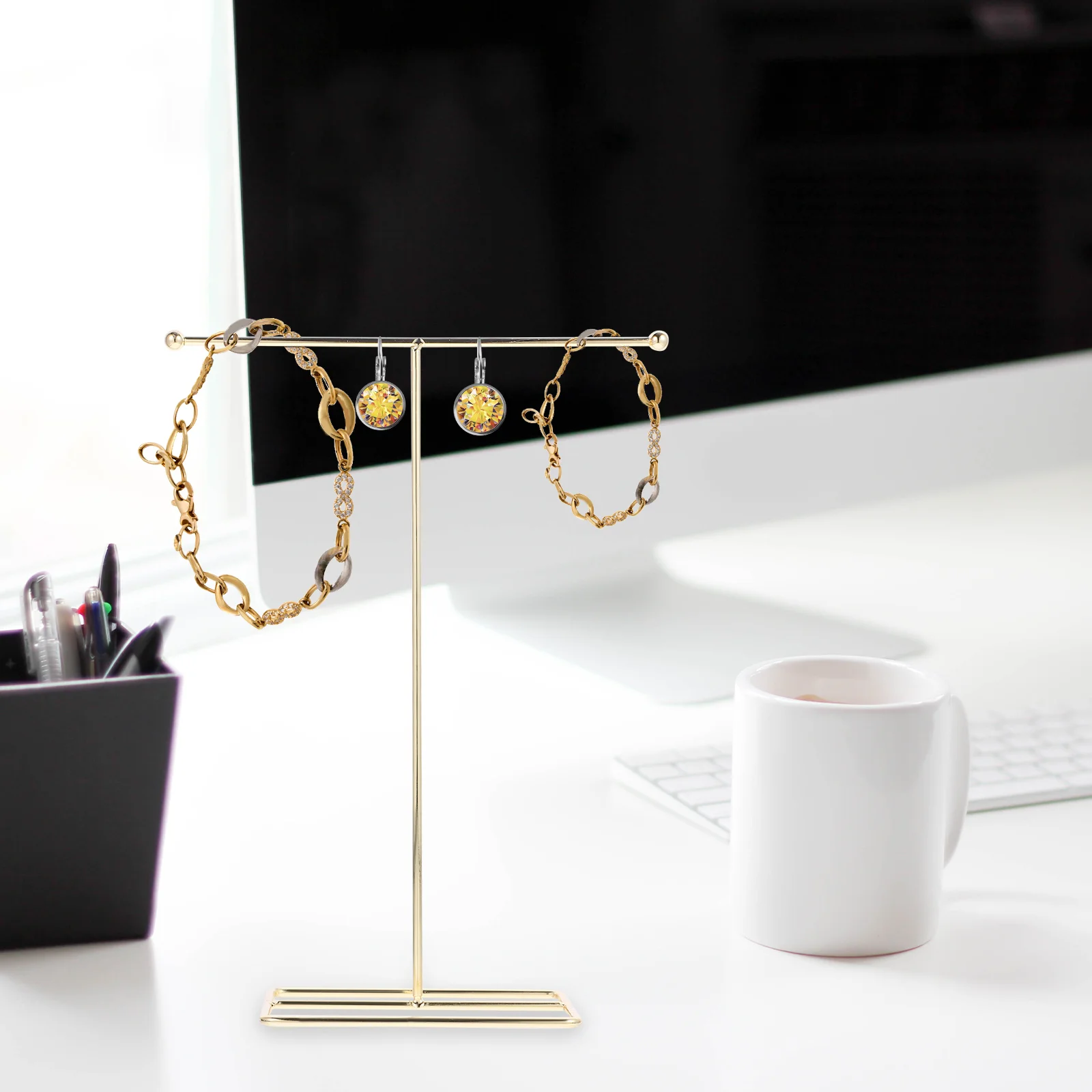 Wrought Iron Jewelry Stand Dangle Earring Rack Manicure Holder Necklace Display for Selling Keychain Holders
Wrought Iron Jewelry Stand Dangle Earring Rack Manicure Holder Necklace Display for Selling Keychain Holders