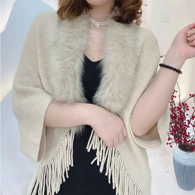 

2024 Hot Fur Collar Winter Shawls And Wraps Bohemian Fringe Oversized Womens Winter Ponchos And Capes Batwing Sleeve Cardigan