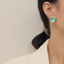 Retro port style small square design high-grade Earrings net red temperament face thin Earrings South Korea 2021 new trend
Retro port style small square design high-grade Earrings net red temperament face thin Earrings South Korea 2021 new trend